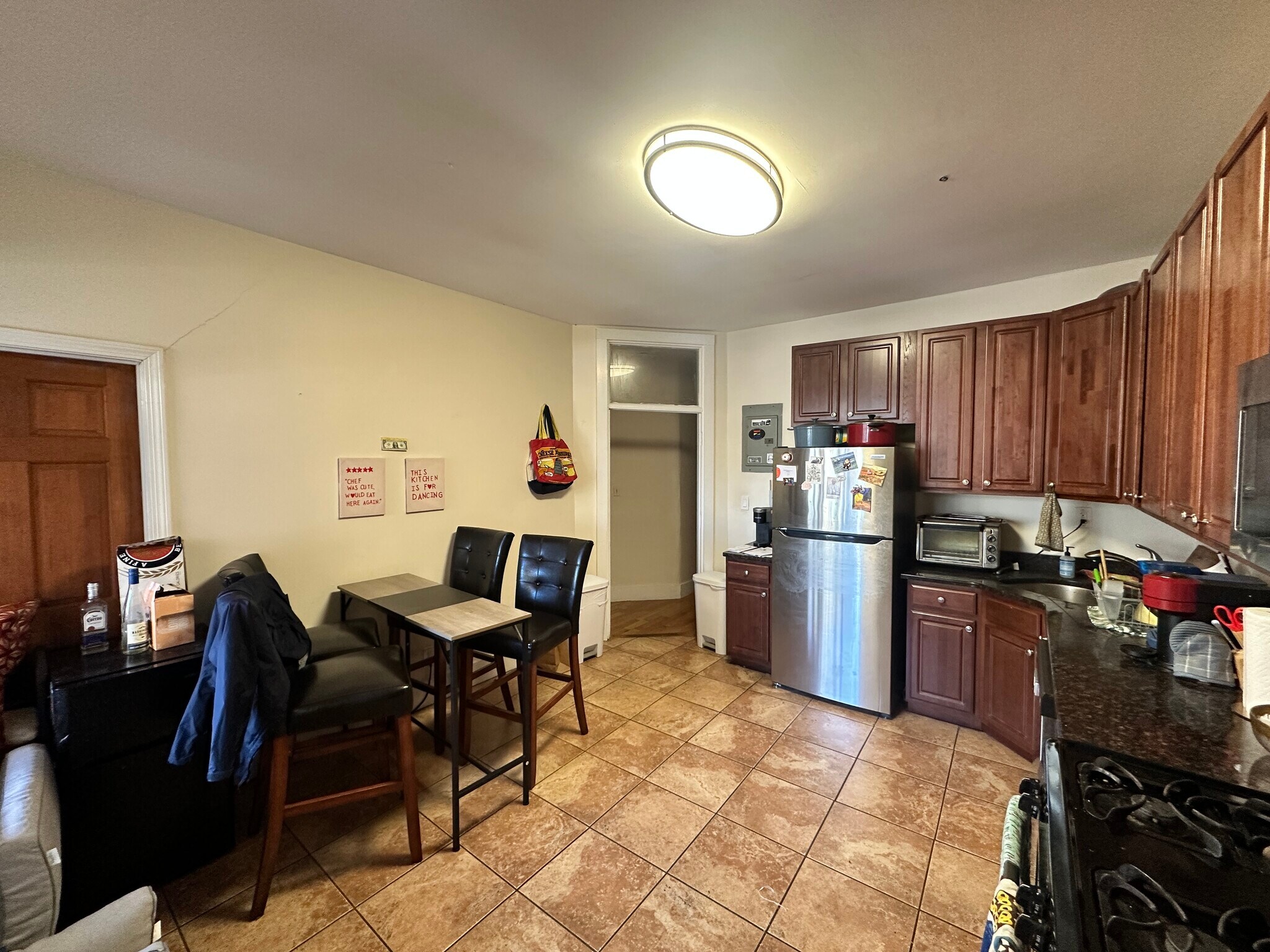 Building Photo - 71 Pontiac St