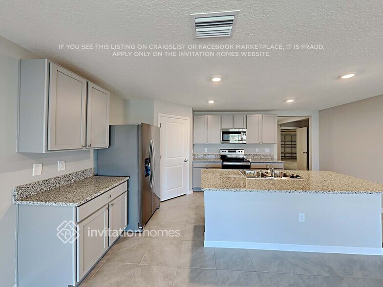 Building Photo - 4116 Silver Strand Trl