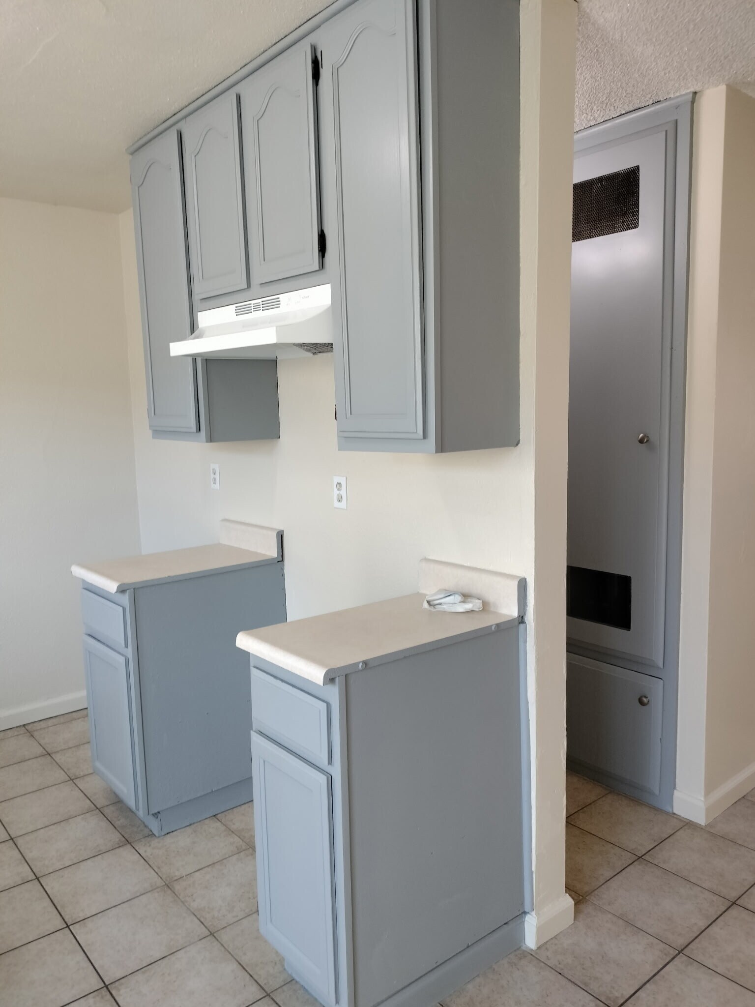 Building Photo - 4364 W 133rd St