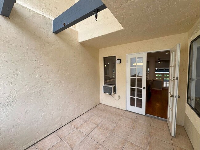 Building Photo - Stunning house in the heart of La Jolla Cl...