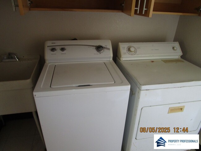 Building Photo - 3 bedroom in Waiakea!