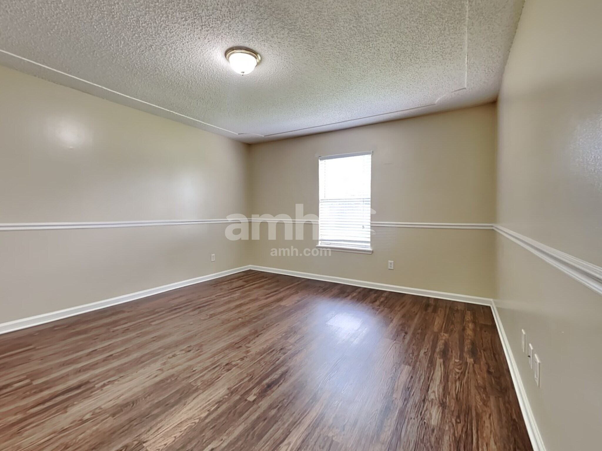 Building Photo - 3370 Westfield Dr