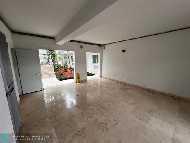 Building Photo - 8080 Tatum Waterway Dr