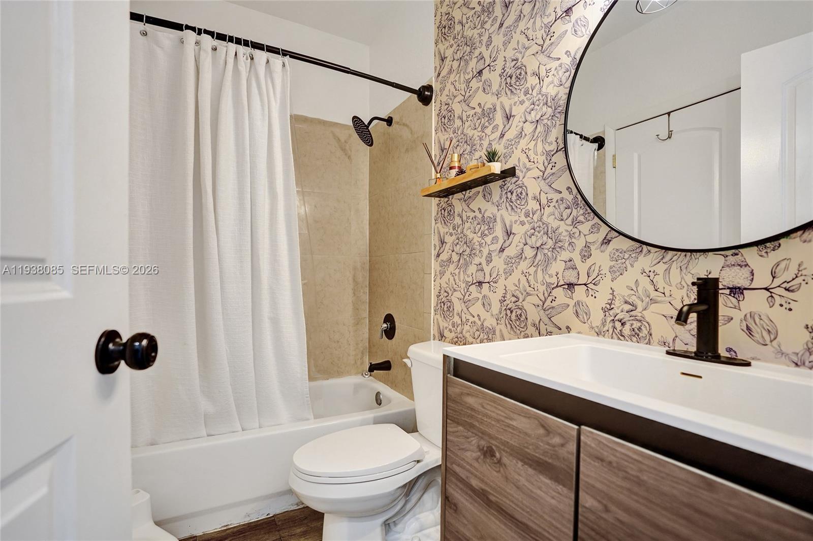 Building Photo - 1129 10th St