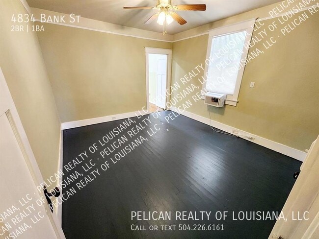 Building Photo - 4834 Banks St