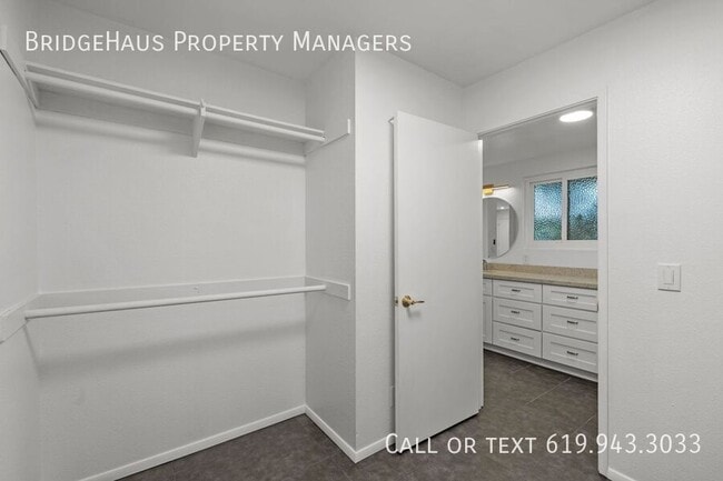 Building Photo - 8360 Via Sonoma