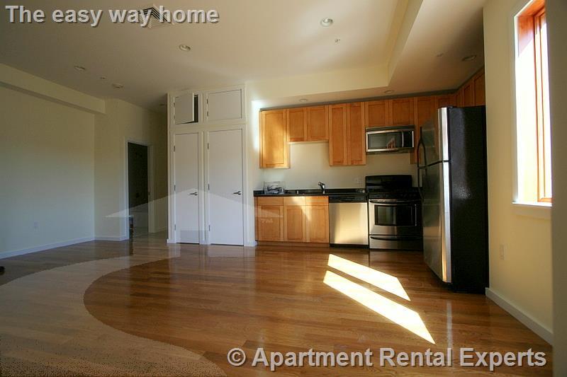 Building Photo - 2 Beech St