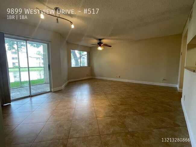 Building Photo - 9899 Westview Dr