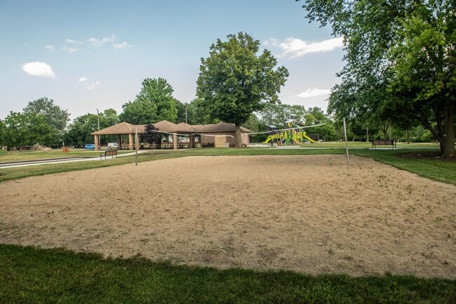 Building Photo - 1028 Valley Stream Dr