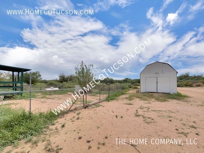 Building Photo - 1591 W Patton St