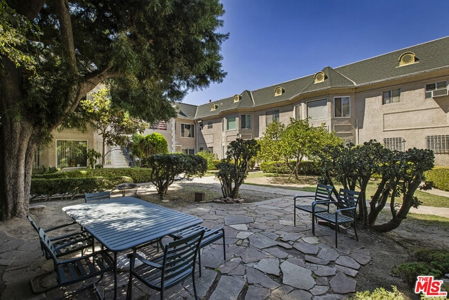 Building Photo - 1147 Westmoreland Ave