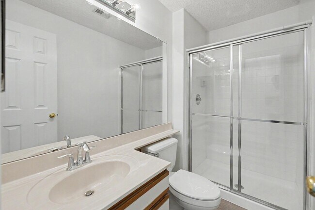 Building Photo - 12102 Green Leaf Ct
