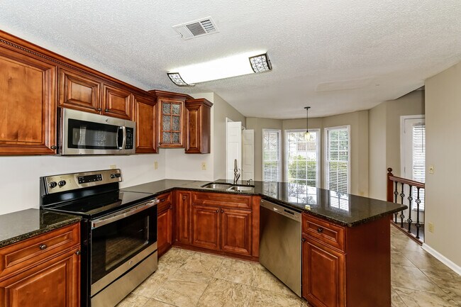 Building Photo - 3307 Poplar Ridge Dr