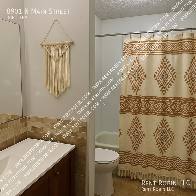 Building Photo - 8901 N Main St