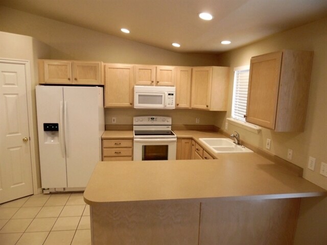 Building Photo - 5763 W Sunbright Ln