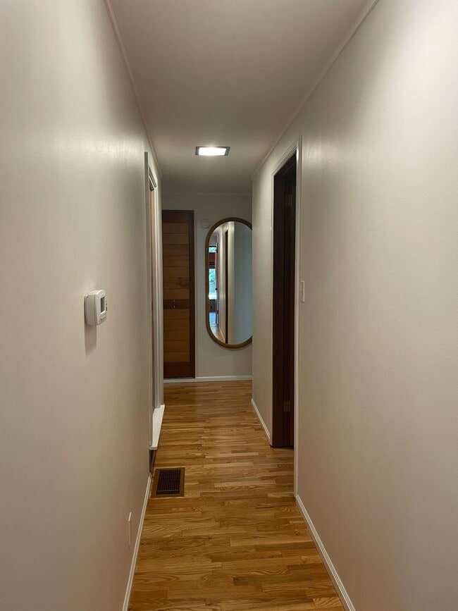 Building Photo - 3Bd/2.5Ba Edmonds Home