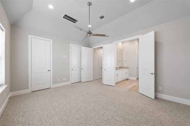 Building Photo - 4021 University Grove St