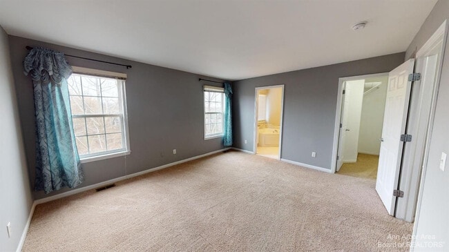 Building Photo - 2970 Barclay Wy