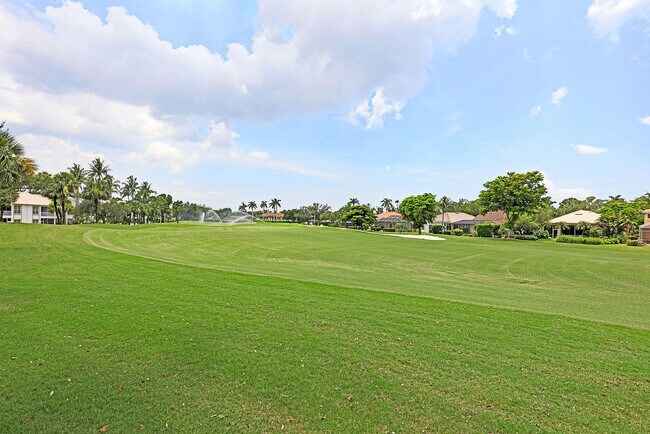 Building Photo - AVAILABLE NOW