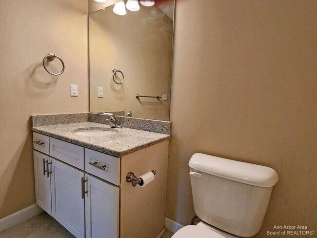 Building Photo - 5643 Arbor Chase Dr