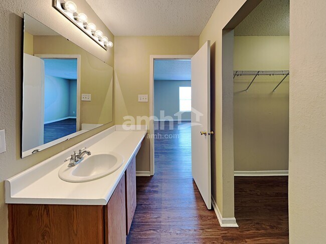 Building Photo - 11343 Congaree Way