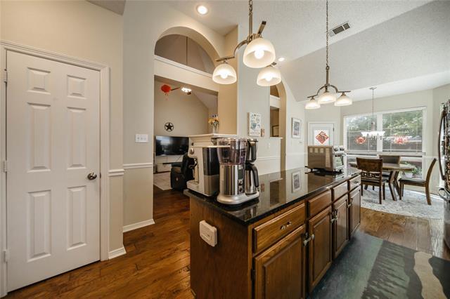 Building Photo - 100 Hearthwood Dr