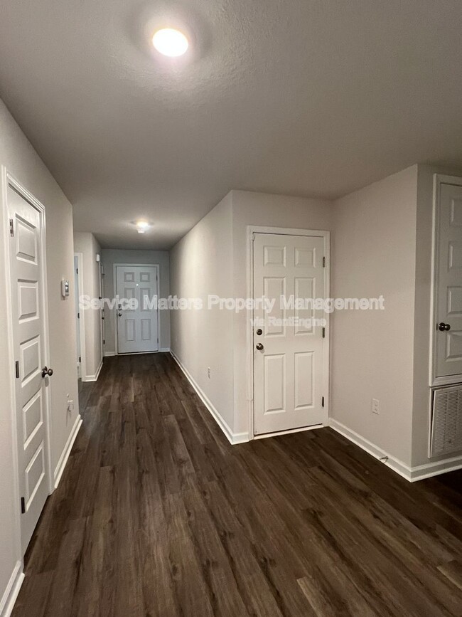Building Photo - 5096 Gaineswood Dr