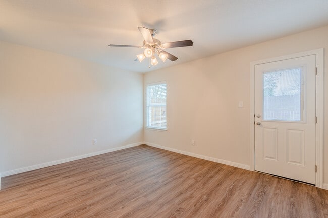 Building Photo - 617 NW Renfro St