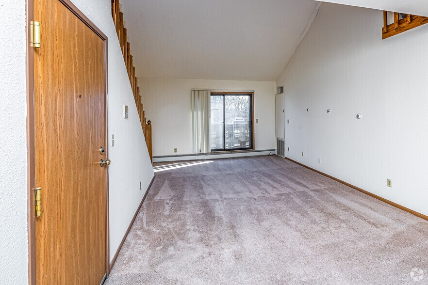 Primary Photo - Greenfield Park Apartments