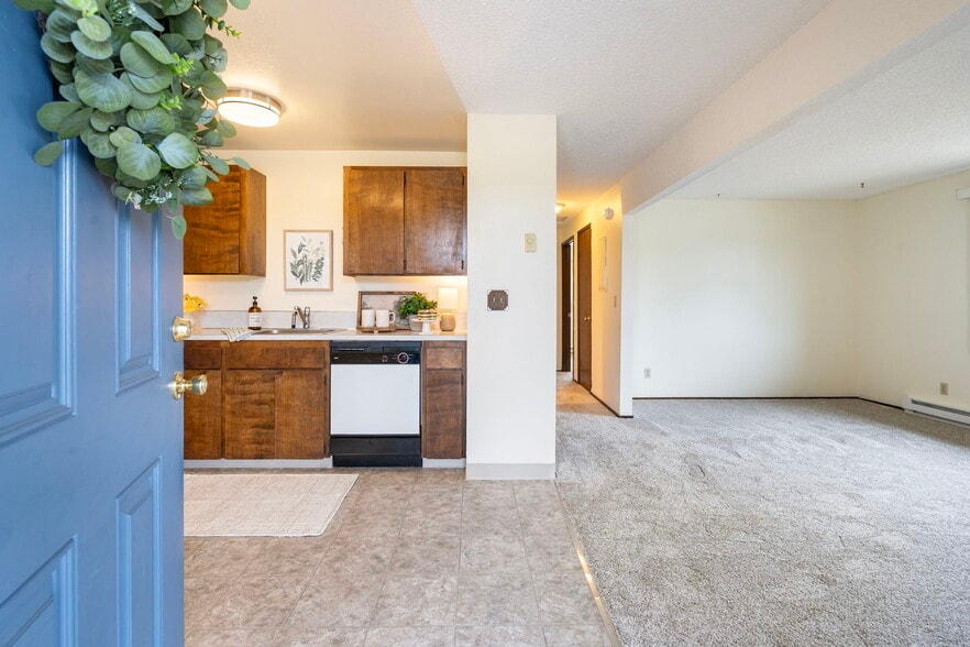 Welcome Entry - 2229 Hawthorne St