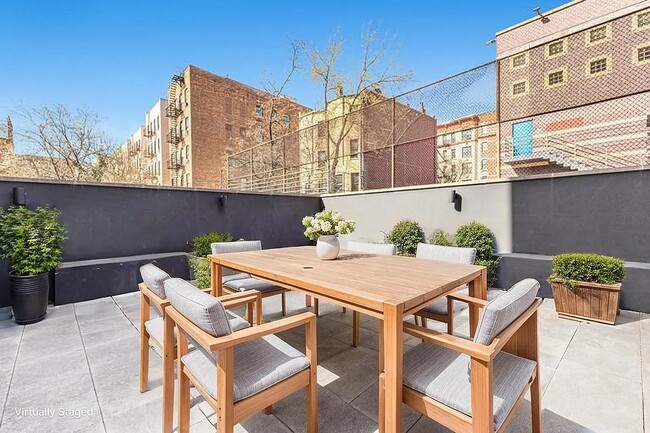 Building Photo - 531 W 159th St