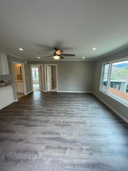 Living room - 2334 Del Mar Rd