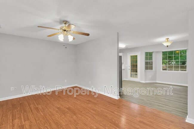 Building Photo - 3501 Sassafras Trail