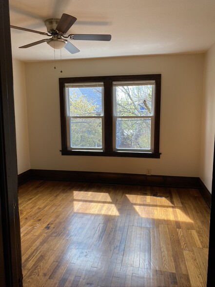 Building Photo - 1745 W 31st Pl