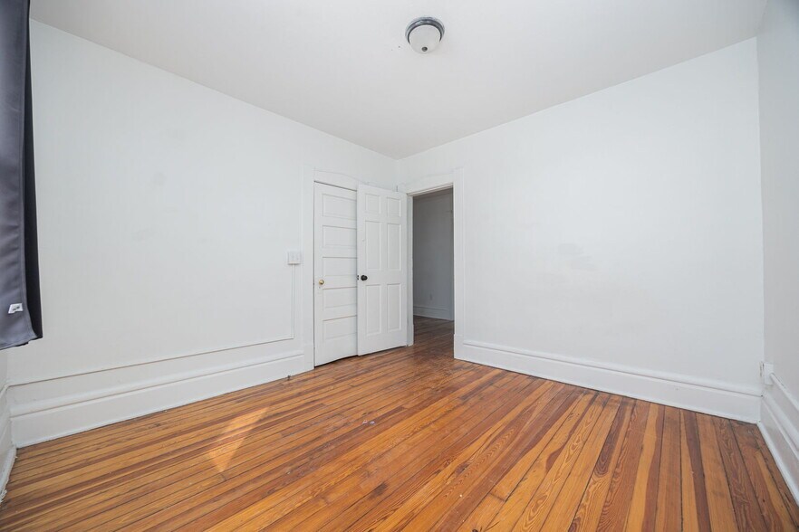 Building Photo - 732 Bedford Ave