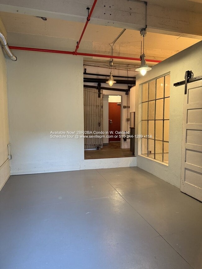 Building Photo - CHIC INDUSTRIAL 2BR/2BA CONDO Available Now!