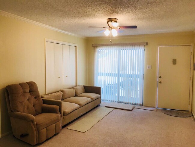 Building Photo - 1900 Bay Area Blvd