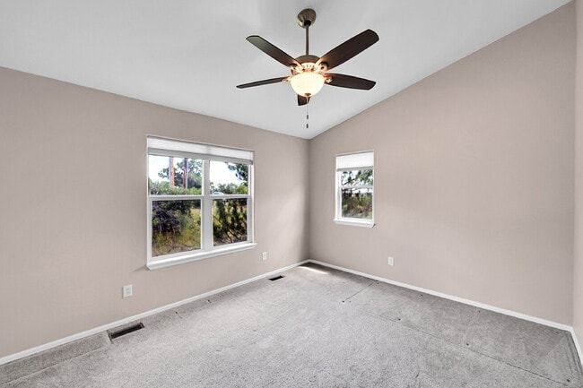 Building Photo - $2,050.00, 3 bed, 2.5 bath, located in Pal...