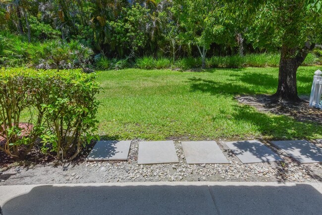 Building Photo - 2257 Marshfield Ct