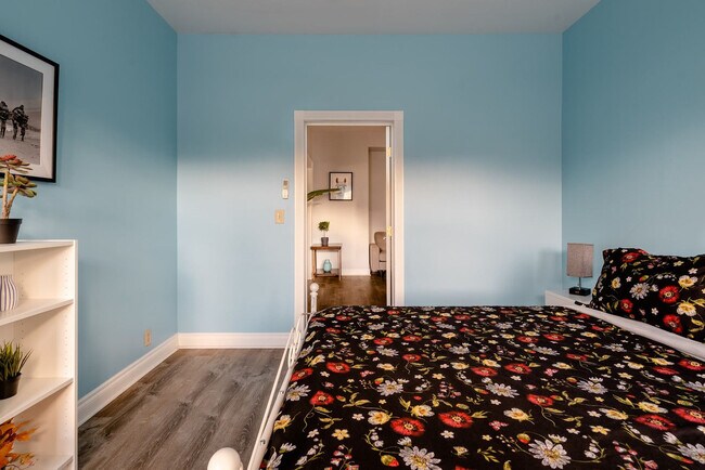 Building Photo - 4004 SE Division St