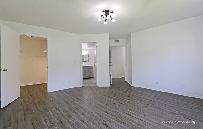 Building Photo - 211 Dogwood Ct