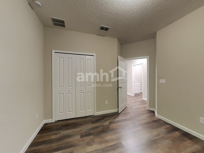 Building Photo - 120 Hemlock Point