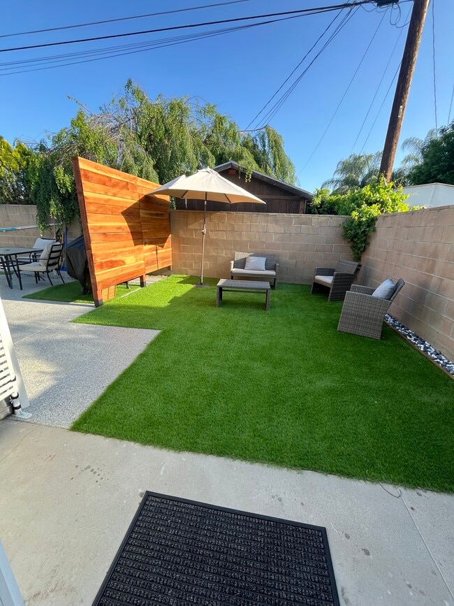 Building Photo - 40585 Sanalamar Dr