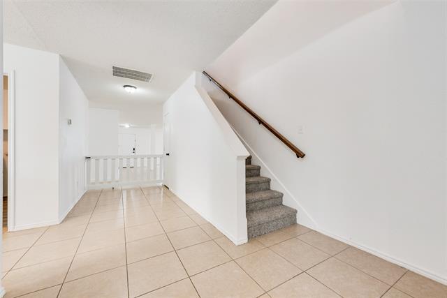 Building Photo - 1309 Cherokee Rose Ln