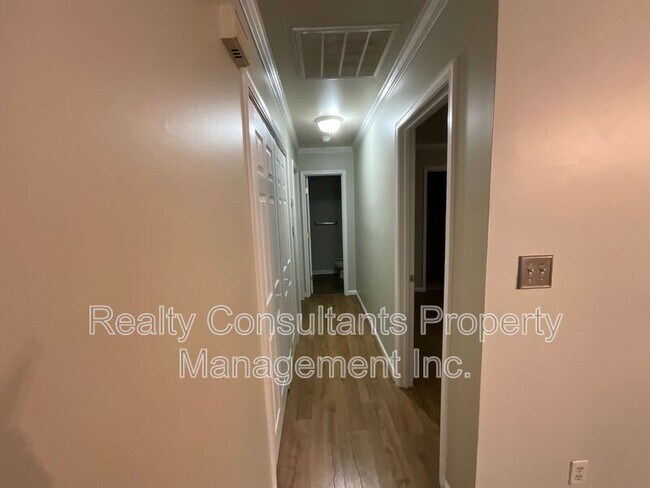 Building Photo - 6609 Poplar Grove Trail