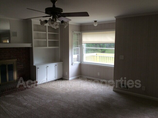 Building Photo - 209 Decatur Rd