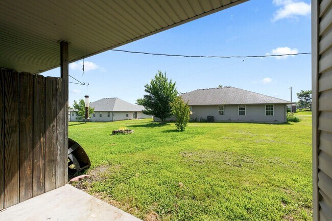 Building Photo - 126 W Terrace Ct