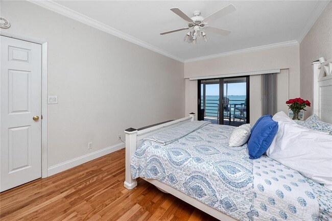 Building Photo - 363 Pinellas Bayway S