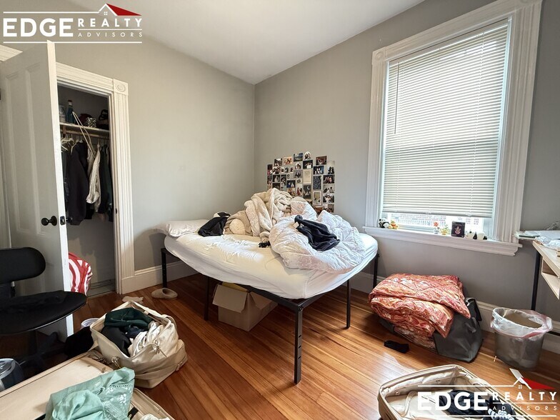 Building Photo - 183 High St