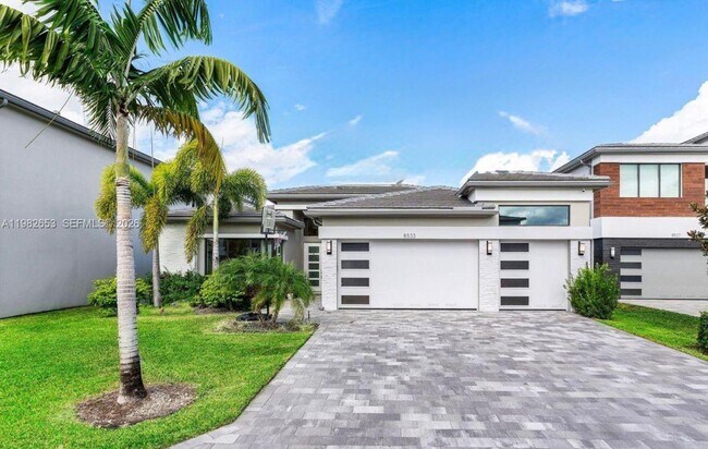 Building Photo - 8533 Ganton Dr